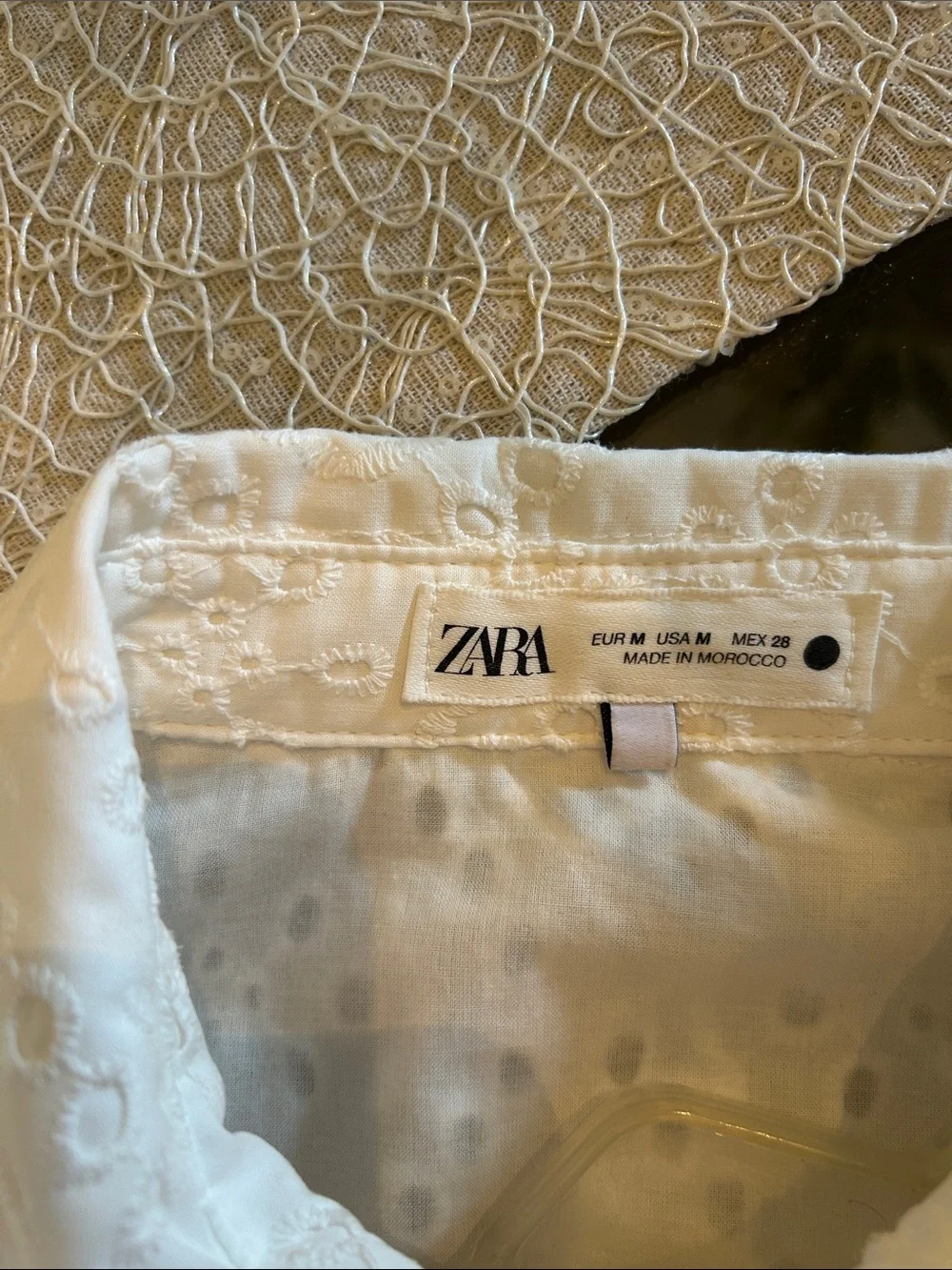 Zara White Eyelet Puff-Sleeve Button-Up Blouse